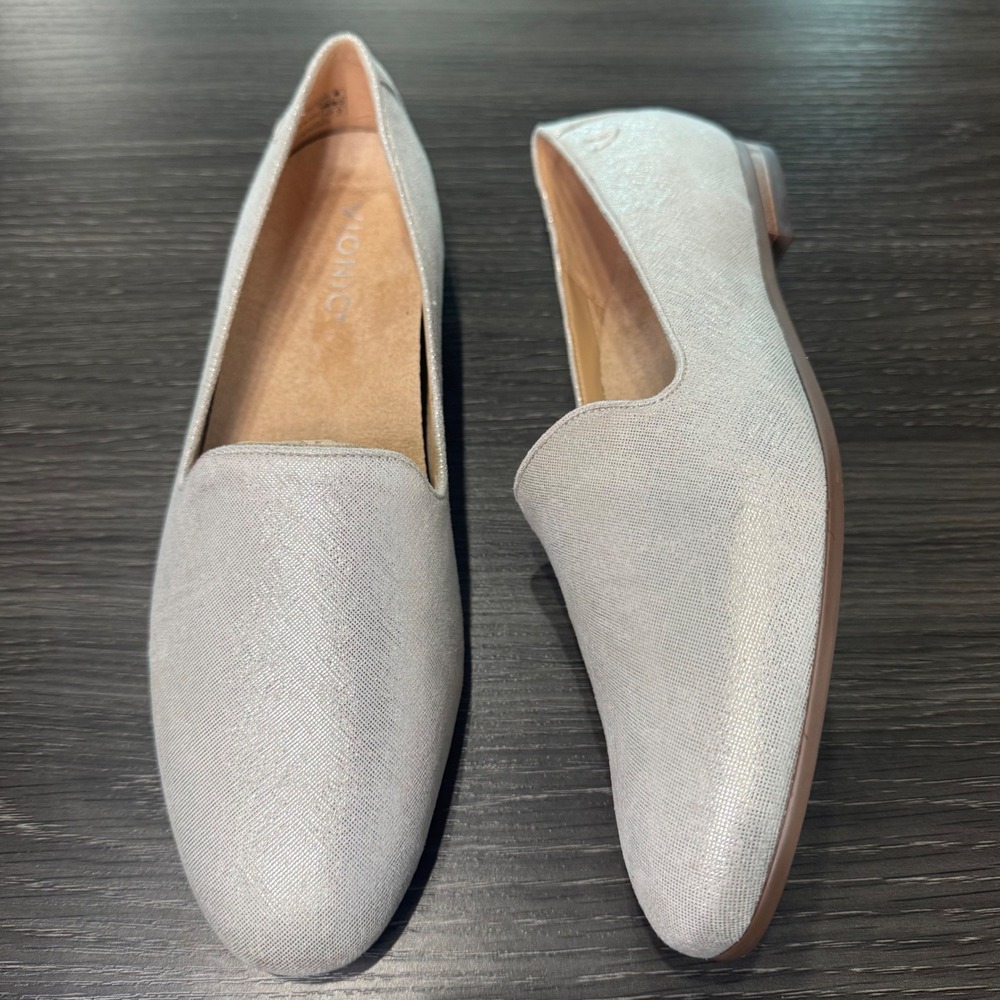 Vionic Willa II Women 8.5 Champagne Silver Metallic Loafers Shoes Flat Smoking